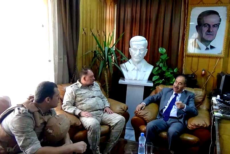اجتماع المندوب الروسي في درعا مع امين فرع حزب البعث