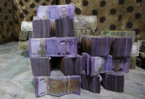 3 شوالات من الأموال بالعملة السورية بيد جمارك درعا ، والمخالفة تصل لـ 3 أضعاف