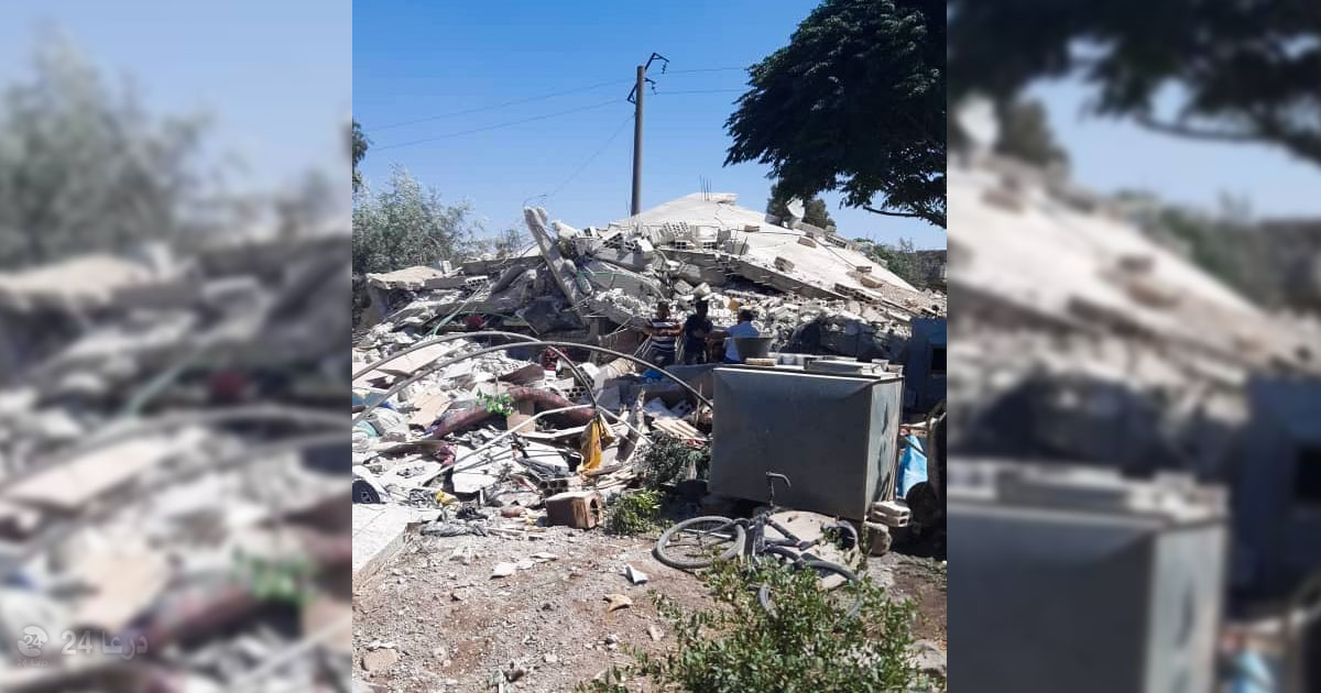 انهيار أحد المنازل جراء القصف في اليادودة
