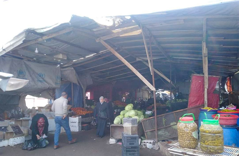 سوق شعبي في مدينة الشيخ مسكين