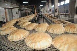 للخبز أنواع في مدينة الصنمين، فما النوع الذي يتم بيعه للأهالي؟