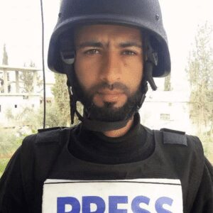 وفاة الإعلامي عاطف الساعدي متأثرا بإصابته