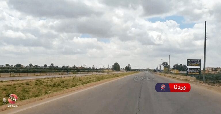 اتستراد درعا دمشق بالقرب من مفرق إزرع