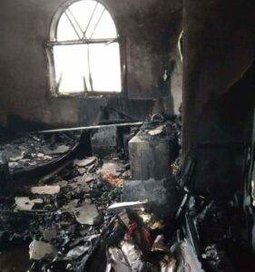 إحراق منازل في مدينة إنخل رداً على مقتل شاب