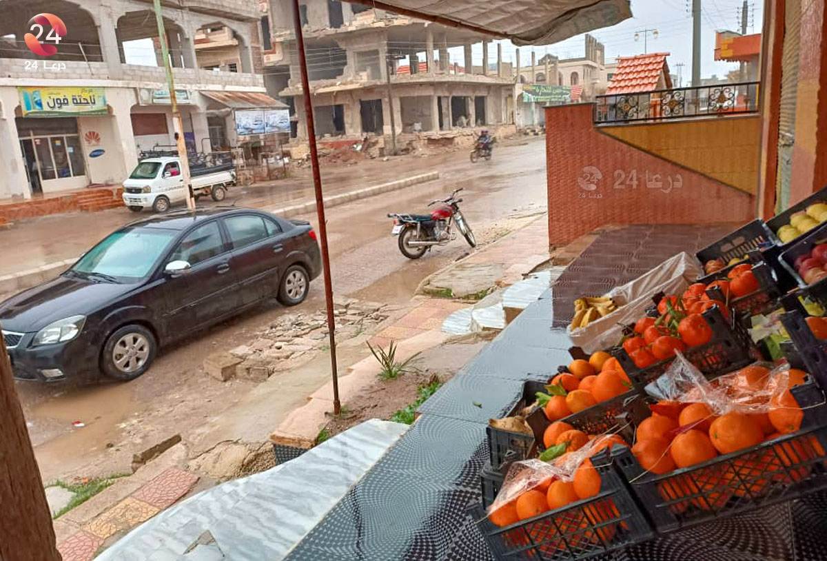 محل لبيع الخضروات والفواكه في بلدة ناحتة في ريف محافظة درعا الشرقي
