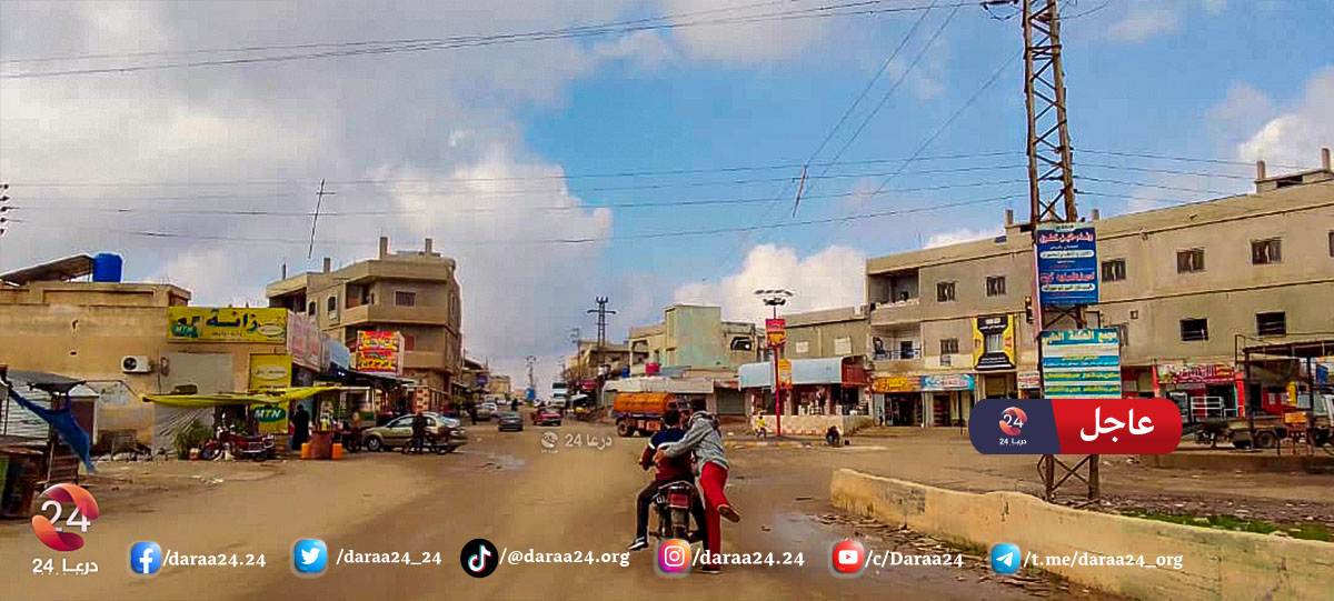 الشارع العام في بلدة الغارية الشرقية في ريف محافظة درعا الشرقي.
