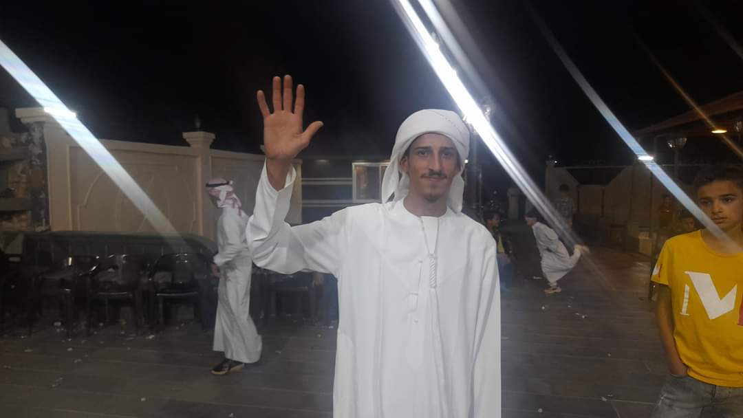 الشاب "سعيد علاء السراحين" من بلدة الغارية الشرقية في ريف محافظة درعا الشرقي.