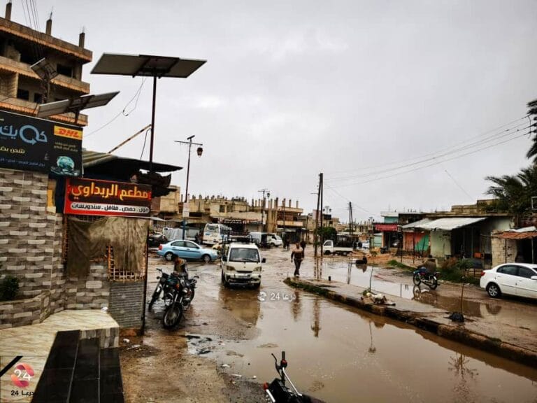 الشارع الرئيسي في مدينة طفس في الريف الغربي من محافظة درعا