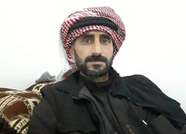 الشاب "إياد رياض الطلب (الغياض) من مدينة جاسم في الريف الشمالي من محافظة درعا.