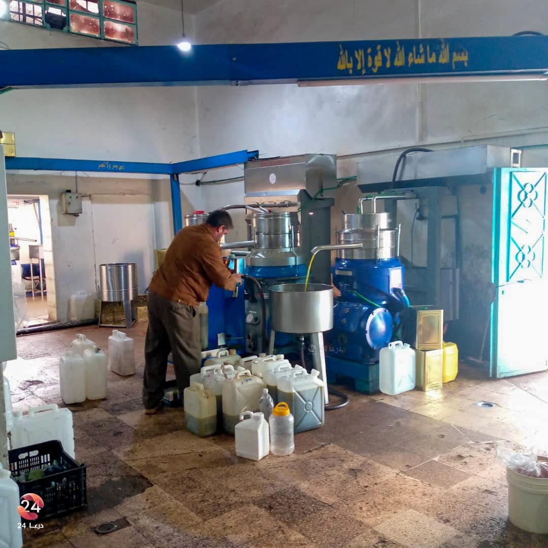 من إحدى المعاصر في محافظة درعا، موسم 2023.