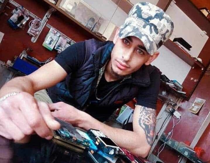 الشاب "محمد زيدان شمدين العتمة" من مدينة الصنمين في الريف الشمالي من محافظة درعا