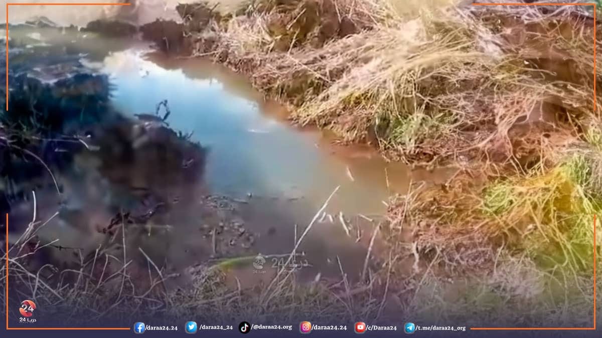 خط الماء الملوث بالصرف الصحي في حي الكاشف