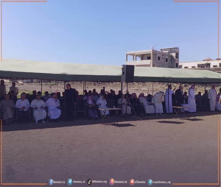 اجتماع في مدينة إزرع بريف محافظة درعا، بعد دعوة من ممثلين عن عشيرة الزعبي، وذلك بسبب استمرار اختطاف المواطن "محمد الزعبي، أبو بلال".