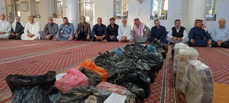 جمع التبرعات في أحد المساجد في مدينة جاسم