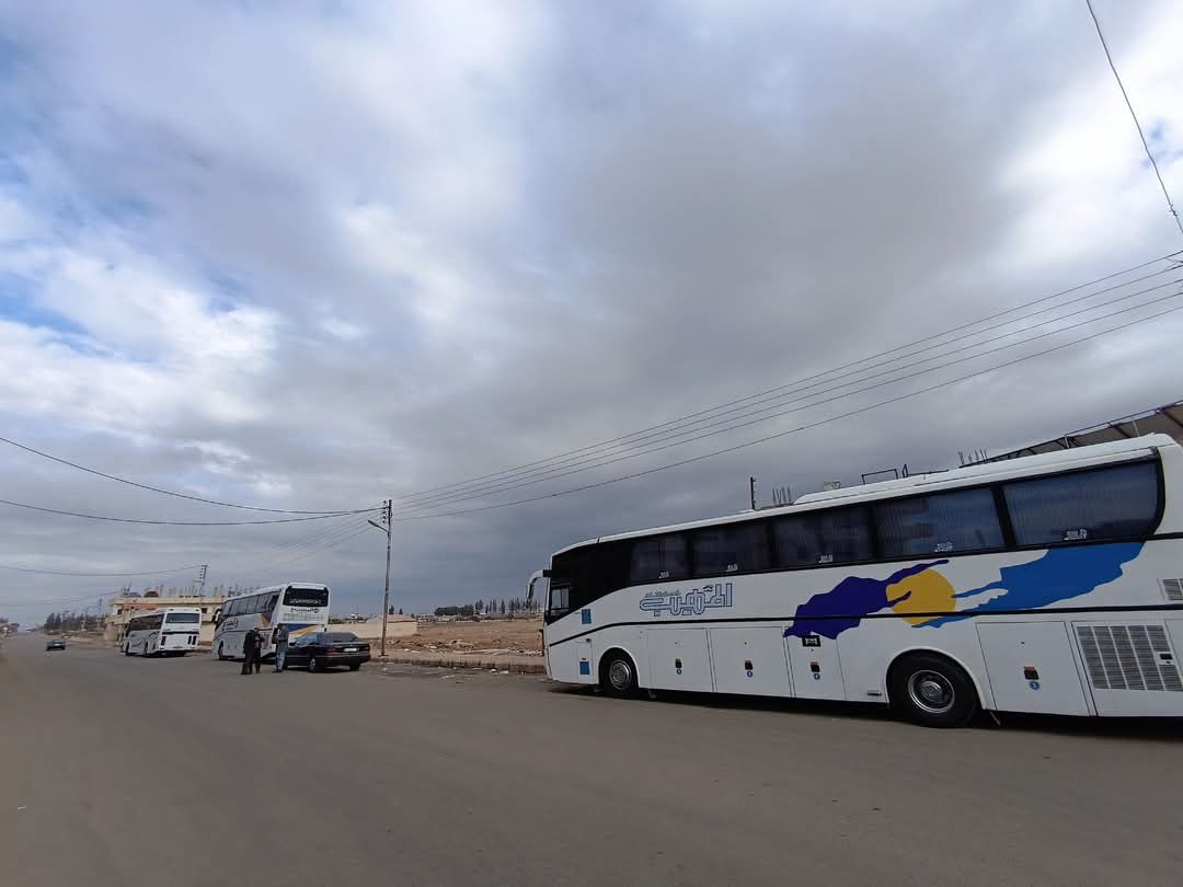 بولمانات تتحرك من درعا باتجاه محافظة حمص لنقل الطلاب