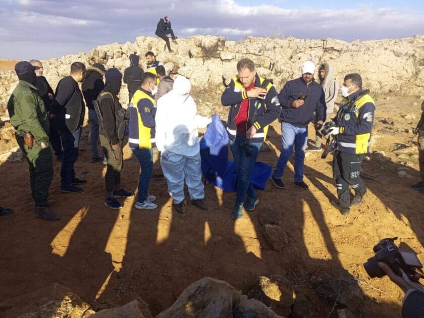 photo 5897800906085352781 y