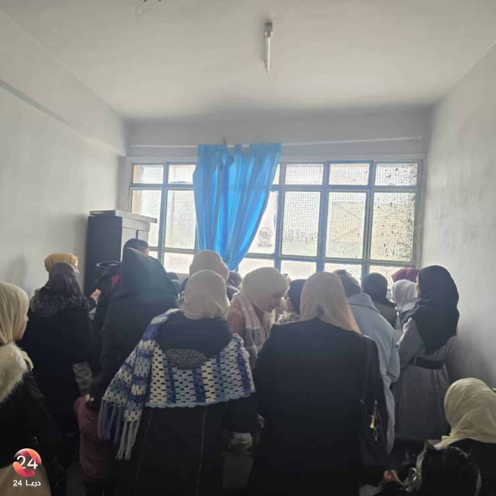 ازدحام شديد في مراكز إحصاء المعلمين في درعا واستياء واسع من قصر المدة المحددة للتسجيل