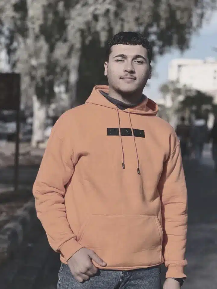 الشاب "تيم العدوي" من مدينة الحراك، سكّان درعا، الذي لقي مصرعه.