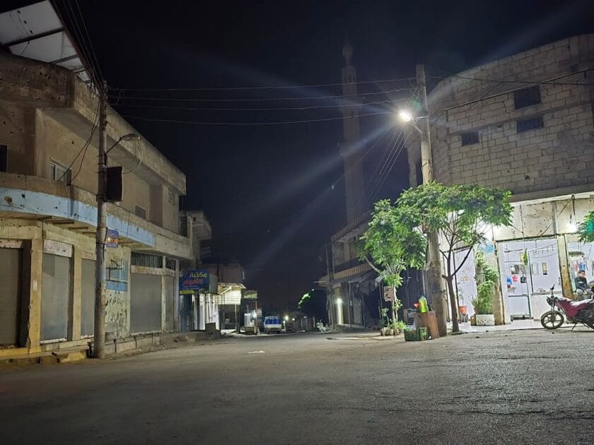 "نوِّر دربك": مبادرة أهلية تسعى لإنارة شوارع بلدة تسيل وتعزيز الأمان المجتمعي 51 من شوارع بلدة تسيل في الريف الغربي من محافظة درعا