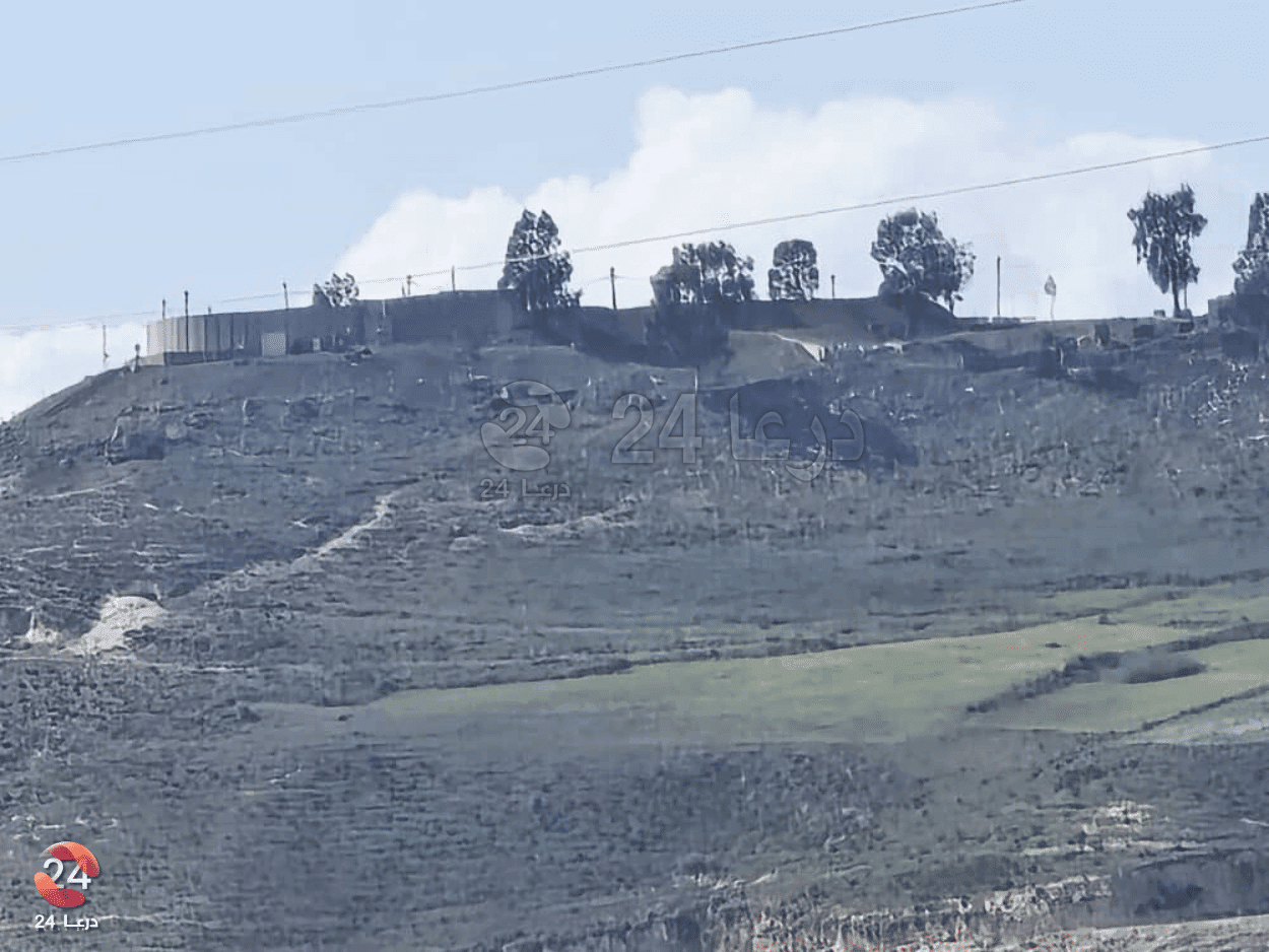 ثكنة الجزيرة العسكرية على أطراف قرية معرية في منطقة حوض اليرموك في الريف الغربي من محافظة درعا