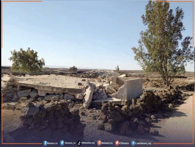 جانب من الدمار في قرية الشومرة في منطقة اللجاة بريف درعا2