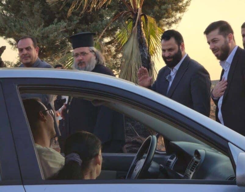 خروج عدد من العائلات من السويداء بإشراف الهلال الأحمر والدفاع المدني، ومن بين العائلات التي خرجت عائلات مسيحية.