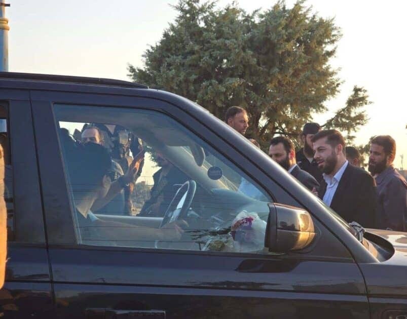خروج عدد من العائلات من السويداء بإشراف الهلال الأحمر والدفاع المدني، ومن بين العائلات التي خرجت عائلات مسيحية2