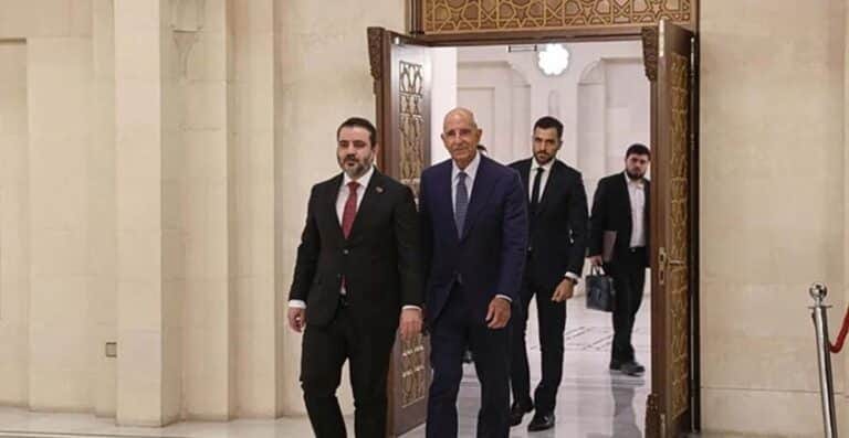 وزير الخارجية السوري والمبعوث الأمريكي توم برّاك