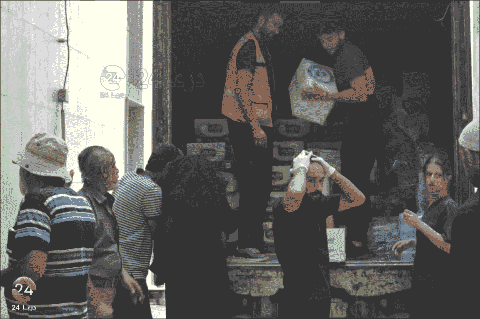 توزيع مساعدات في مدينة السويداء