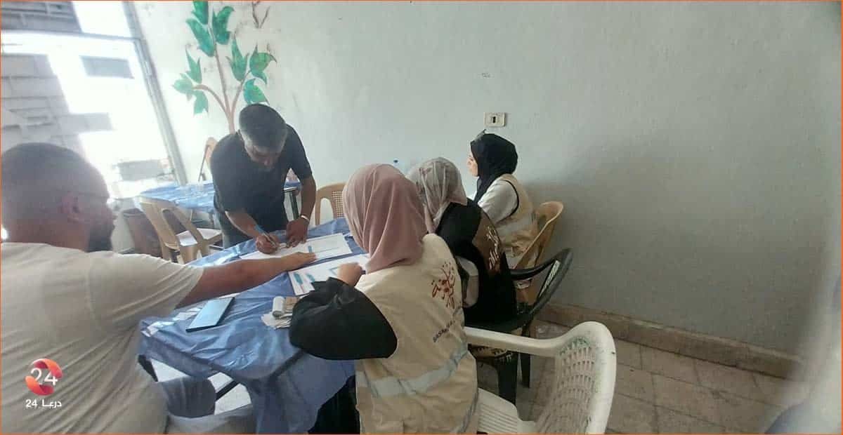 استمرار حملة “إغاثة الجنوب” في درعا: توزيع مساعدات غذائية ونظافة في جباب وخبب والمسمية