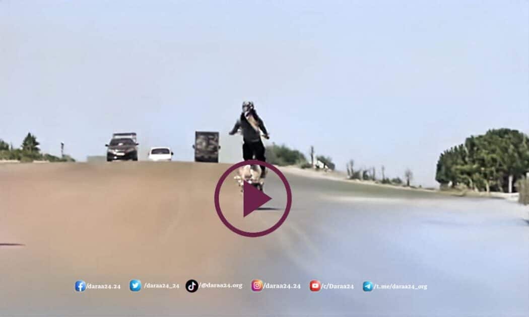 شريط مصوّر يُظهر قيادة متهورة على أوتستراد درعا-دمشق وسط ازدياد الحوادث المرورية