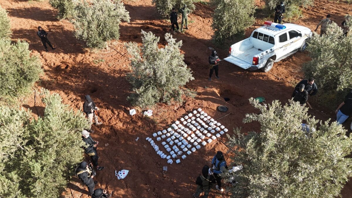 الأمن الداخلي في درعا تضبط كميات كبيرة من المخدرات والأسلحة 1 ضبط مخدرات في درعا