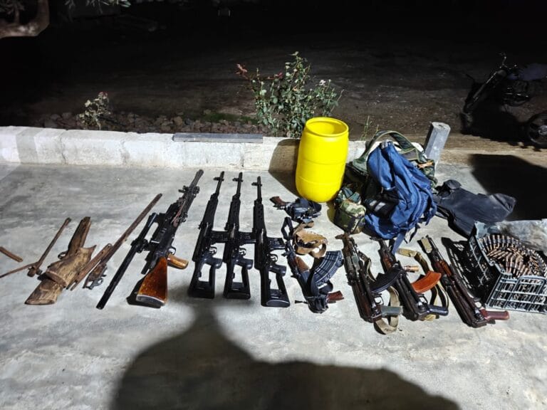 الاحتلال يعلن اعتقال “مشتبه بداعش”، وعلمت درعا 24 أنه قاصر 1 الاحتلال يعلن اعتقال “مشتبه بداعش” في الرفيد