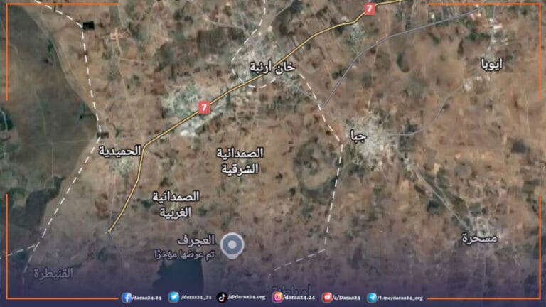 دورية إسرائيلية تتوغل في العجرف وتعتقل شخصين 1 دورية إسرائيلية تتوغل في العجرف وتعتقل شخصين