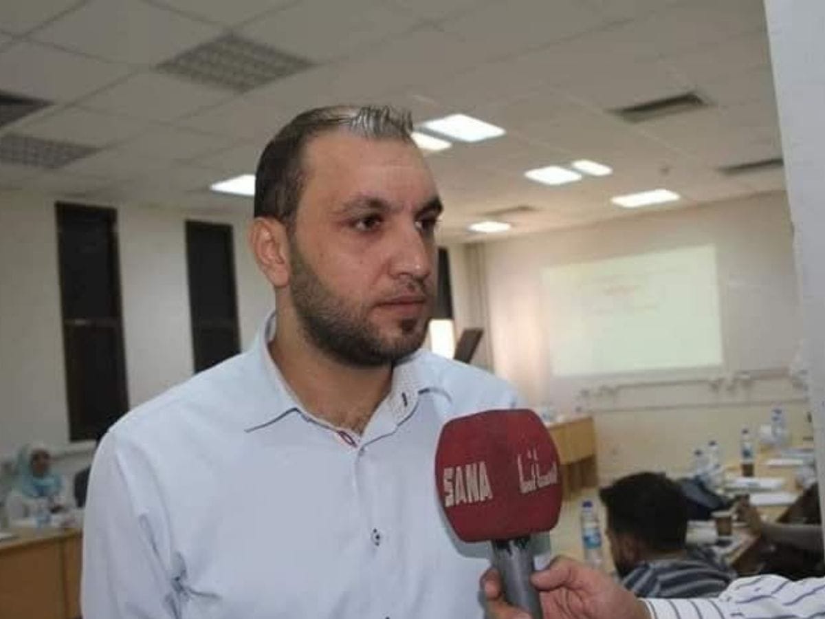 عبد العزيز رضوان الجهماني من مدينة نوى في الريف الغربي من محافظة درعا