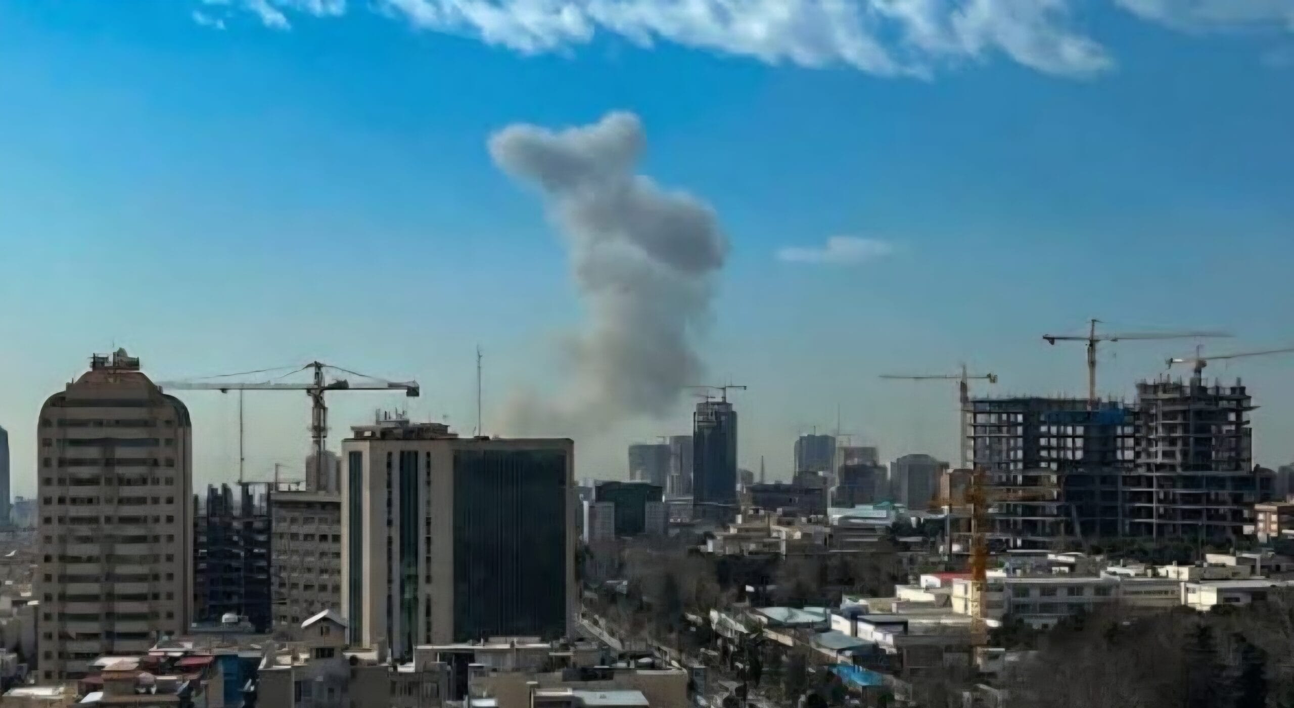 قصف على إيران scaled