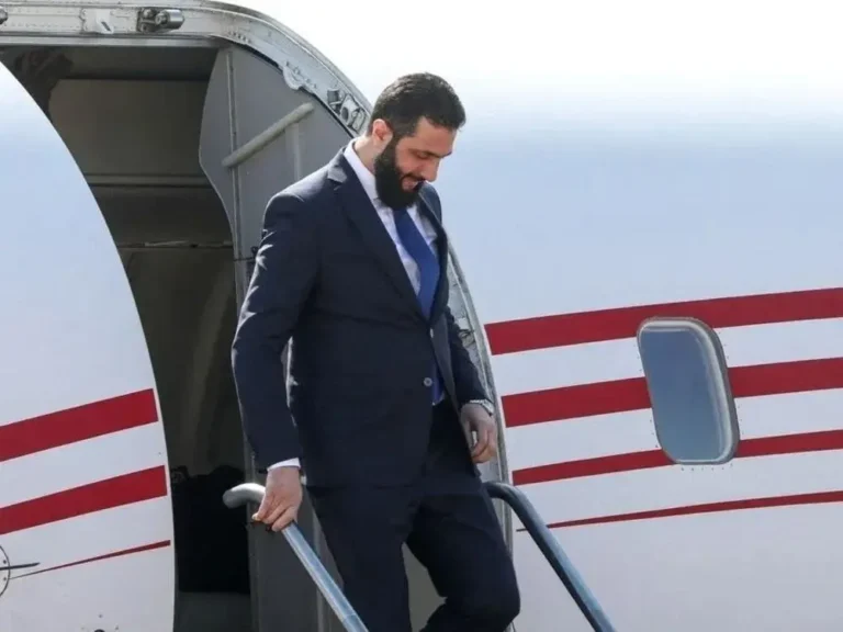 الرئيس السوري أحمد الشرع