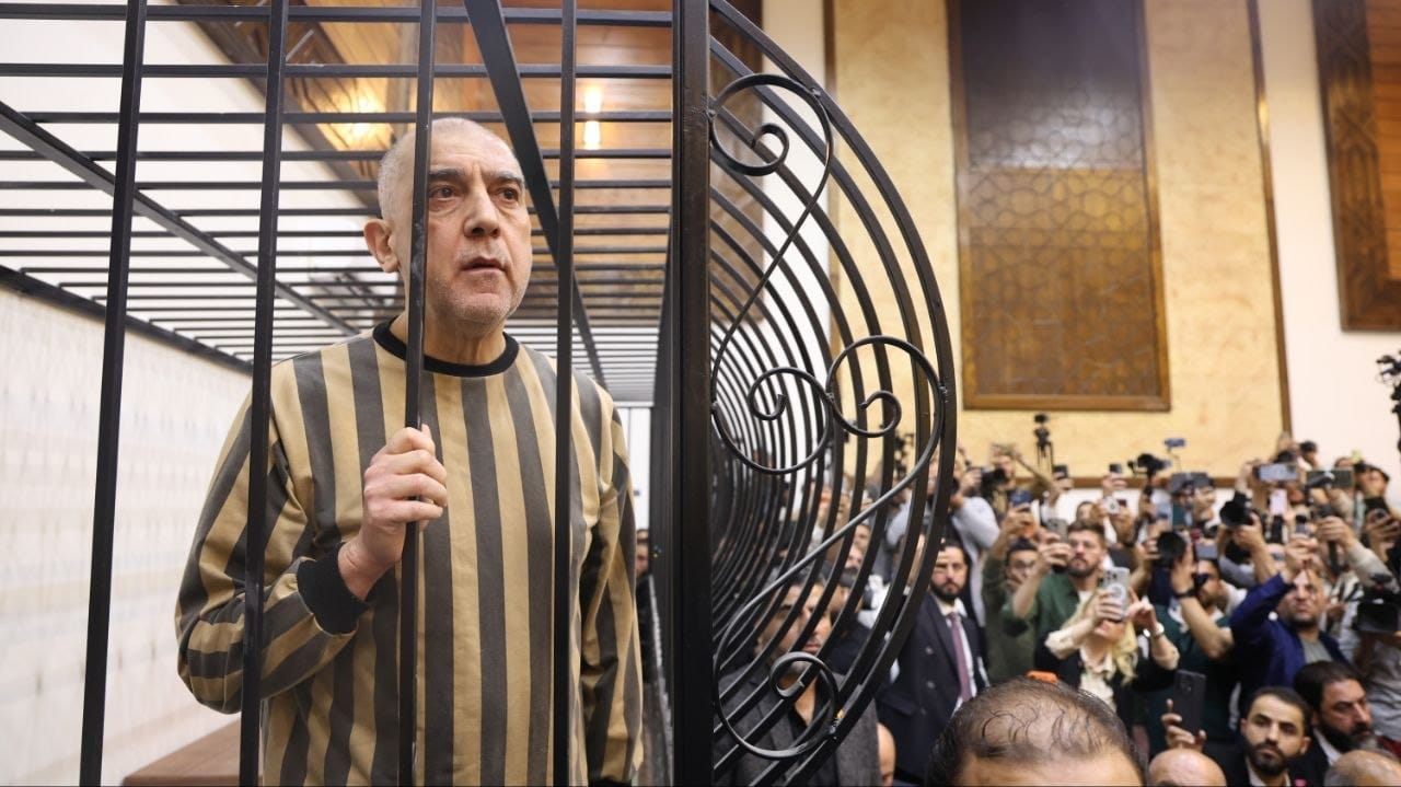 تشكيل لجنة قانونية لتمثيل ضحايا جرائم الحرب بالتزامن مع انطلاق محاكمة عاطف نجيب