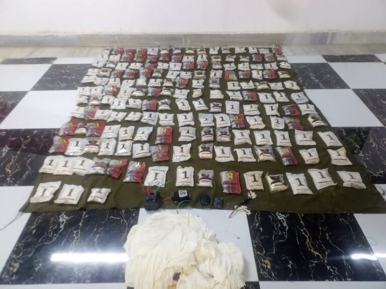 حرس الحدود الأردني يحبط تهريب مخدرات ببالونات موجهة 5 كمية المخدرات التي تم احباط تهريبها