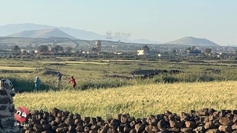 صورة تُظهر تل أحمر الشرقي والغربي
