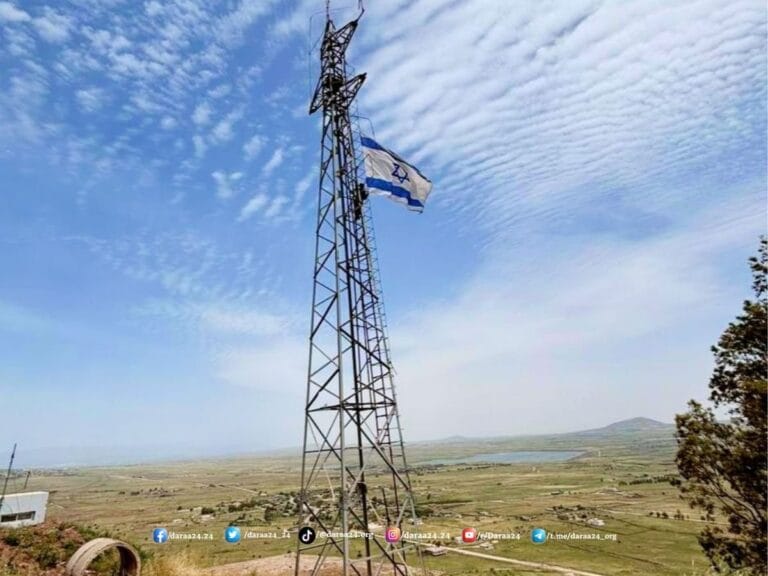 التل الأحمر الغربي في القنيطرة، والذي يتخذه الاحتلال قاعدةً عسكرية منذ نهاية عام 2024