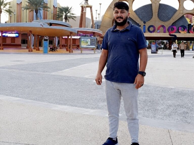الشاب محمد طلال المناجرة من بلدة النعيمة شرقي مدينة درعا