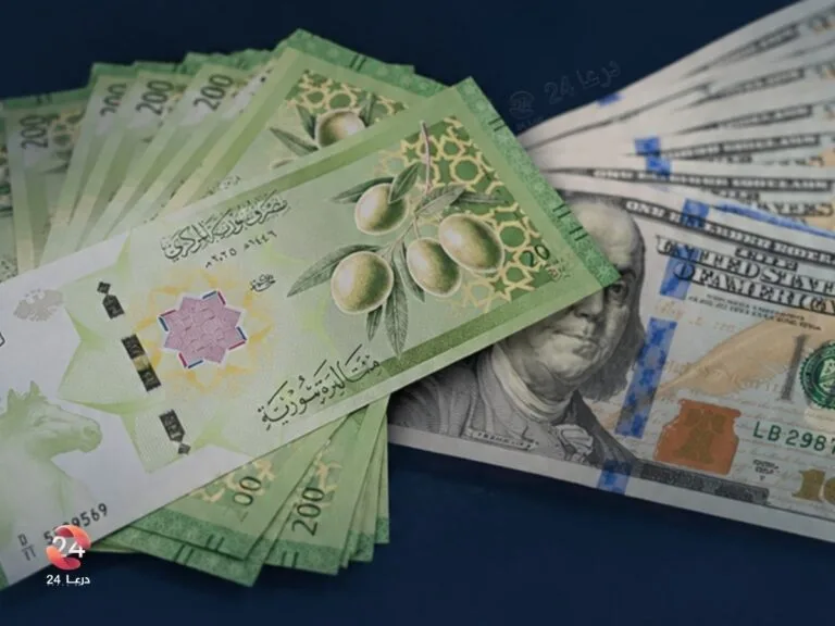 سعر الليرة مقابل الدولار الأمريكي