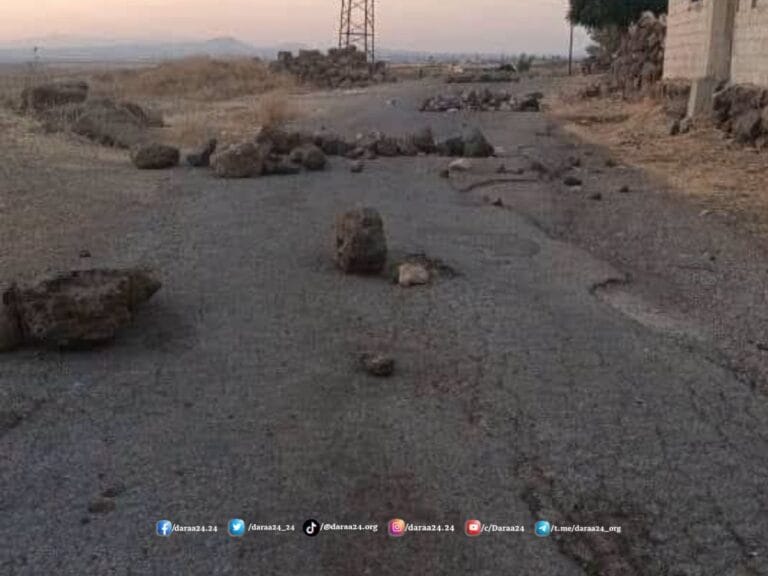 إصابة اثنين برصاص الاحتلال غربي درعا 1 من عمليات إغلاق الطرقات في بلدة جملة غربي درعا