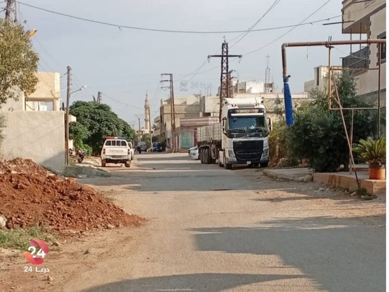 التريلة التي تمت مصادرتها في مدينة طفس