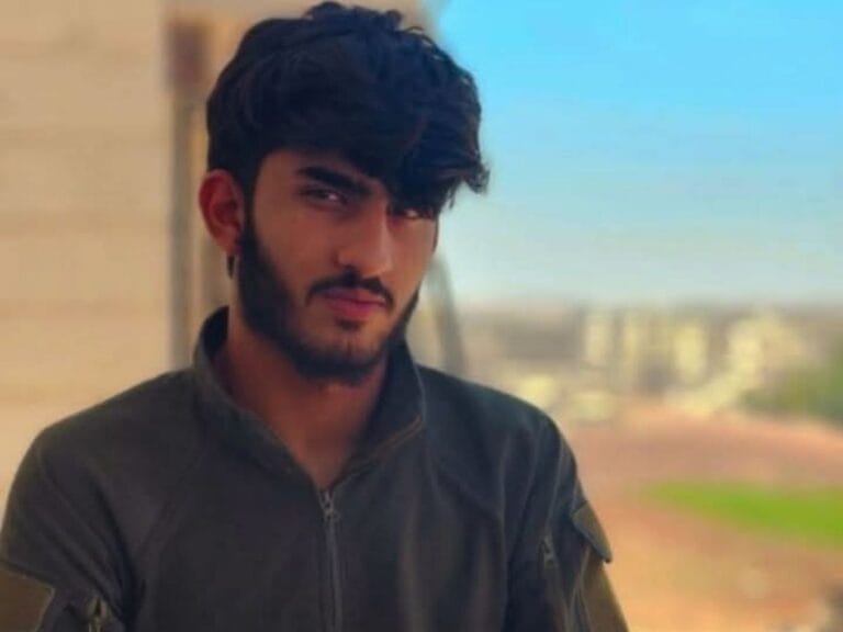 الشاب أحمد حسن الصياصنة من حي طريق السد في مدينة درعا