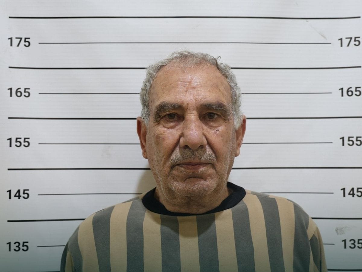 القبض على قائد لواء سابق ومسؤول عن مجزرة راح ضحيتها نحو 120 شخصاً شرقي درعا 1 بعد القبض عليه.. العميد في جيش النظام المخلوع، جابر محرز إبراهيم، قائد اللواء 38 دفاع جوي في صيدا بريف درعا الشرقي