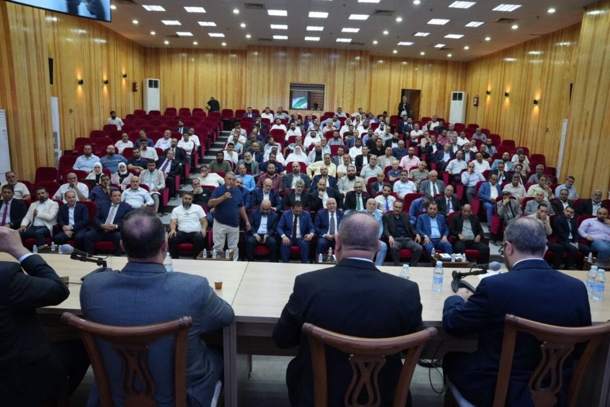 رئيس هيئة الاستثمار في درعا.. وحديث عن مشروع تطوير عقاري "قريب جداً" 1 رئيس هيئة الاستثمار في درعا.. وحديث عن مشروع تطوير عقاري "قريب جداً"